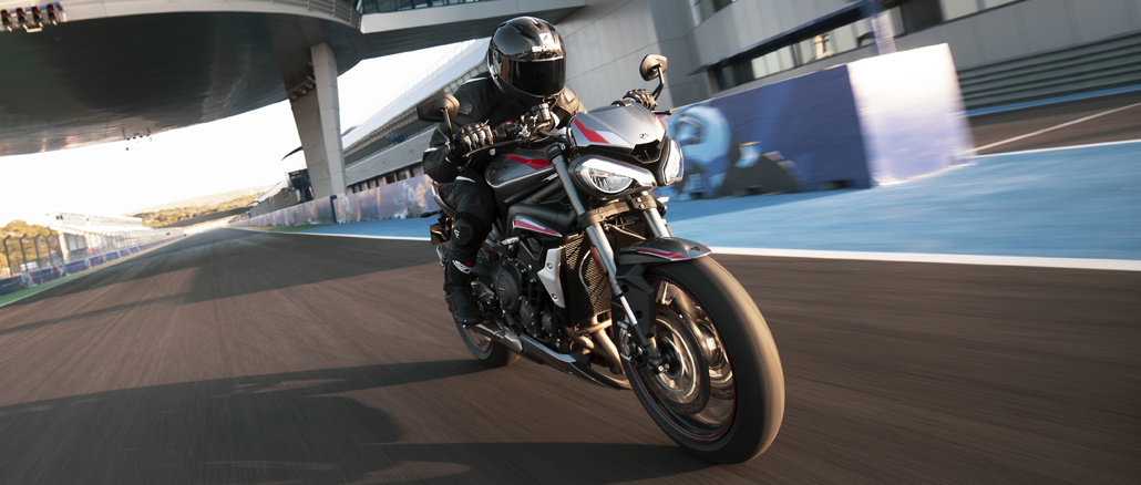 Triumph Street Triple Rs Ein Naked Racer Mit Moto Dna