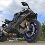 Yamaha YZF R1M - 06