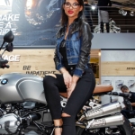 08 - EICMA 2015 - BMW Girls - 01