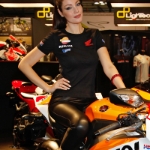 19 - EICMA 2015 - Honda Girls - 02