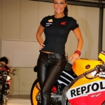 21 - EICMA 2015 - Honda Girls - 04