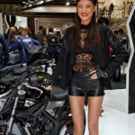 90 - EICMA 2015 - Yamaha Girls - 02
